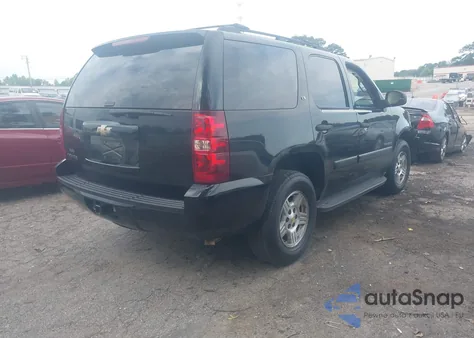 2008 Chevrolet Tahoe Ls z USA, uszkodzony, nr VIN 1GNFC13C28R202950